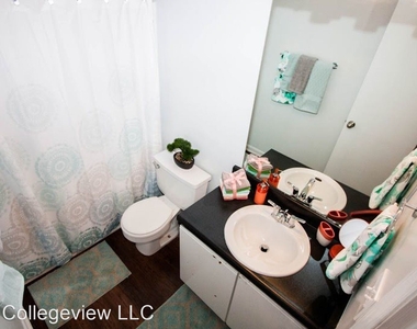 1611 Collegeview Avenue - Photo Thumbnail 4