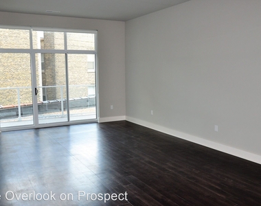 2217 N. Prospect Avenue - Photo Thumbnail 4