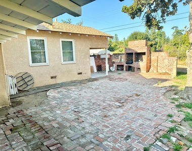 1120 S Clovis Ave - Photo Thumbnail 21