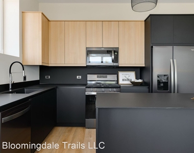 280-290 Stonington Dr. Bloomingdale, Il 60108 - Photo Thumbnail 5