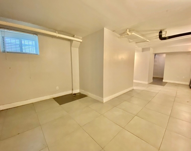 600 Lincoln Place - Photo Thumbnail 5