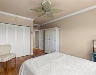 880 Mandalay Avenue - Photo Thumbnail 26