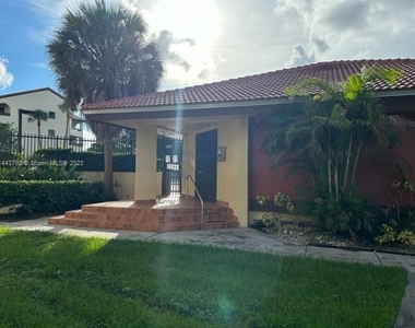 8810 Sw 123rd Ct - Photo Thumbnail 8