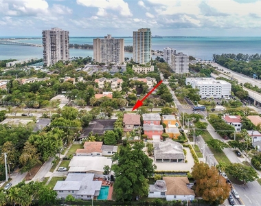 2422 S Miami Ave - Photo Thumbnail 14