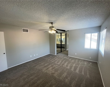 2304 Lone Pine Street - Photo Thumbnail 27