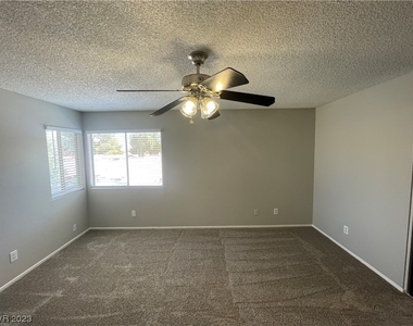 2304 Lone Pine Street - Photo Thumbnail 29