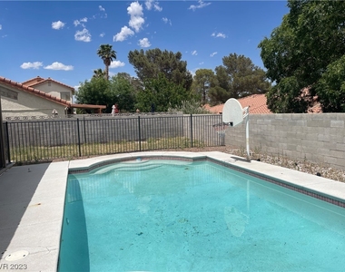 2304 Lone Pine Street - Photo Thumbnail 57