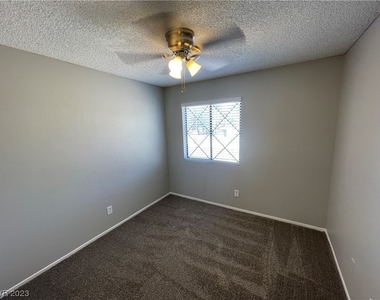 2304 Lone Pine Street - Photo Thumbnail 42