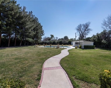 1111 Rancho Circle - Photo Thumbnail 5