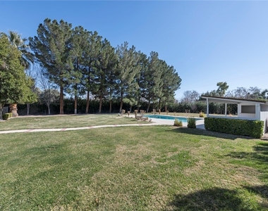 1111 Rancho Circle - Photo Thumbnail 12