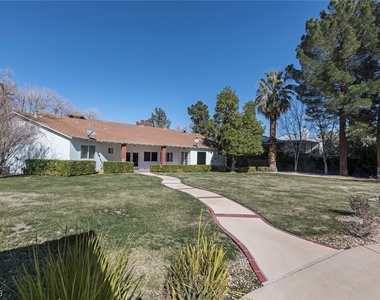 1111 Rancho Circle - Photo Thumbnail 11