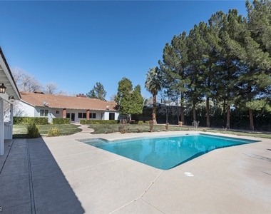 1111 Rancho Circle - Photo Thumbnail 10