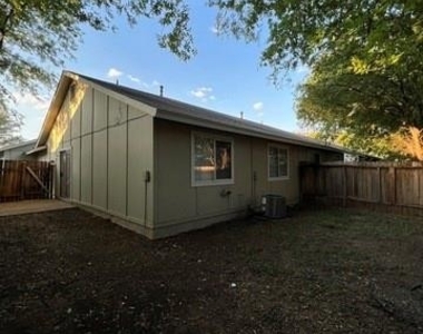 8848 Meadow Range Street - Photo Thumbnail 28