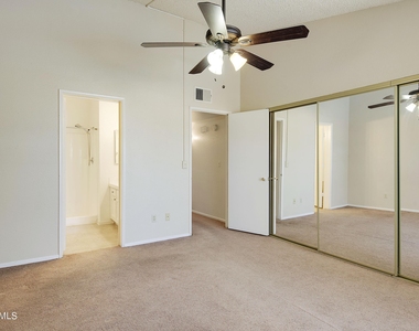 5236 W Peoria Avenue - Photo Thumbnail 12