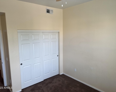 14575 W Mountain View Boulevard - Photo Thumbnail 15