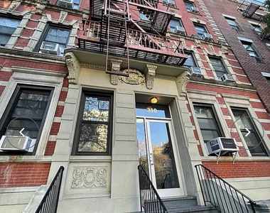 310 East 19th Street - Photo Thumbnail 9