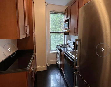310 East 19th Street - Photo Thumbnail 2