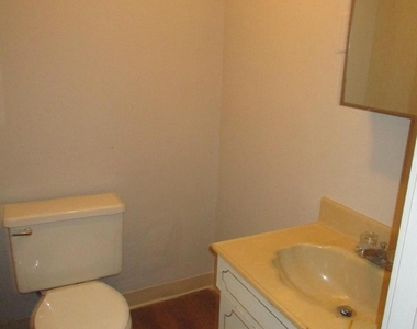 3715 N Sydenham Street - Photo Thumbnail 3