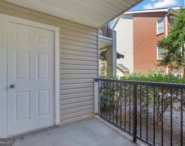 3306 Wyndham Cir - Photo Thumbnail 17