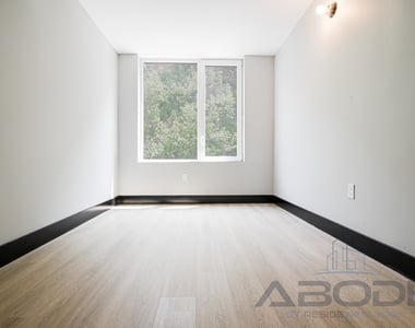 250 Winthrop Street - Photo Thumbnail 4