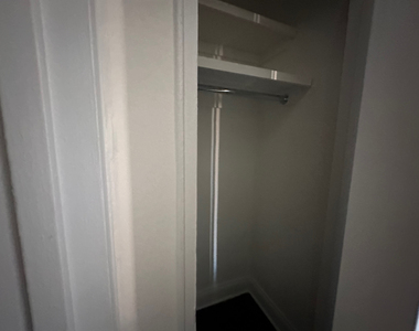 165 East 35th Street - Photo Thumbnail 4