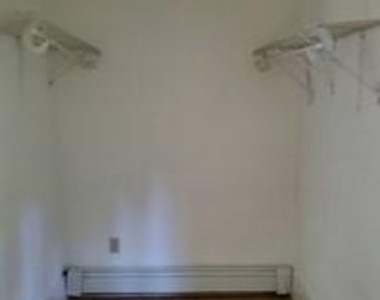 333 Girard Street - Photo Thumbnail 4