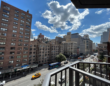 6th avenue and 15th st - Photo Thumbnail 4