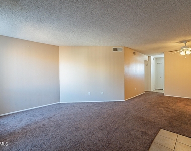 11640 N 51st Avenue - Photo Thumbnail 5