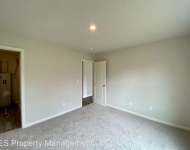 2809 W. Kings Canyon Dr. - Photo Thumbnail 14