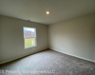 2809 W. Kings Canyon Dr. - Photo Thumbnail 13