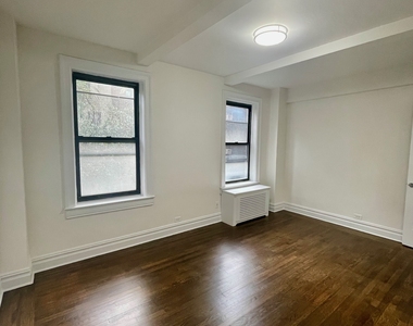 156 East 37th Street, 4D - Photo Thumbnail 6
