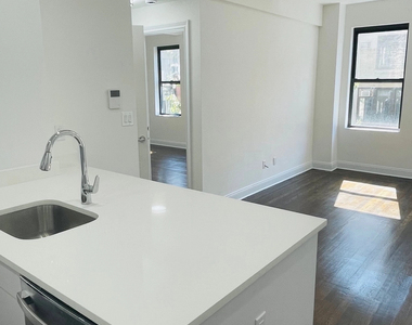 156 East 37th Street, 4D - Photo Thumbnail 1