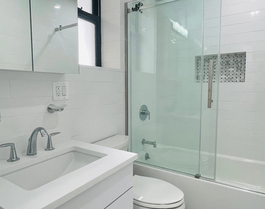 156 East 37th Street, 4D - Photo Thumbnail 13