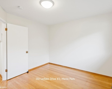 260 Linfield Dr 2 - Photo Thumbnail 12