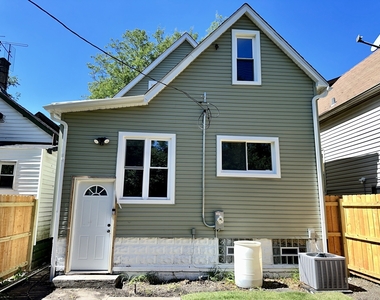 11581 S Lafayette Avenue - Photo Thumbnail 24