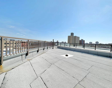 997 Jefferson Avenue - Photo Thumbnail 4