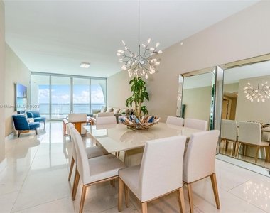 16901 Collins Ave - Photo Thumbnail 7