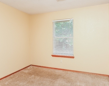 8209 Nw 83rd Place - Photo Thumbnail 10