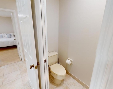 2339 Harbour Oaks Drive - Photo Thumbnail 46