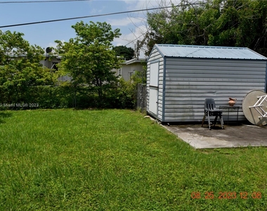 14960 Pierce St - Photo Thumbnail 19