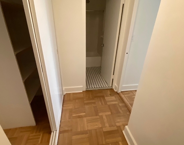 East 55th Street - Photo Thumbnail 12