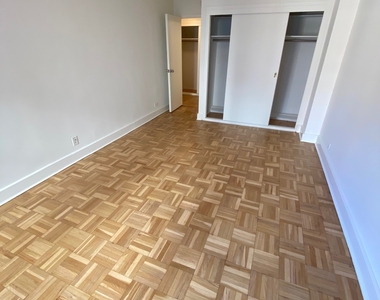 East 55th Street - Photo Thumbnail 13