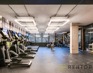 824 Lexington Avenue - Photo Thumbnail 11
