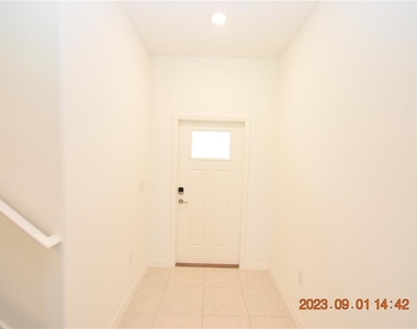 6252 Shiner Street - Photo Thumbnail 8