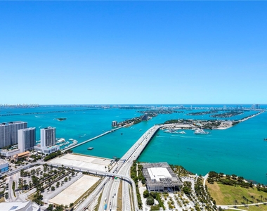 1100 Biscayne Blvd - Photo Thumbnail 16