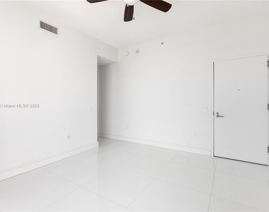 1100 Biscayne Blvd - Photo Thumbnail 34