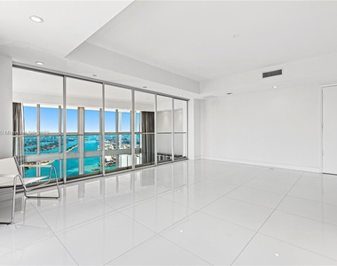 1100 Biscayne Blvd - Photo Thumbnail 24