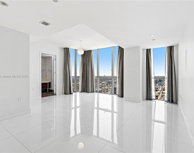 1100 Biscayne Blvd - Photo Thumbnail 29