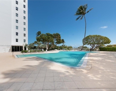 200 Ocean Lane Dr - Photo Thumbnail 33