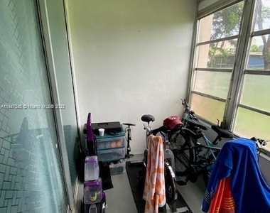 9421 Evergreen Pl - Photo Thumbnail 17